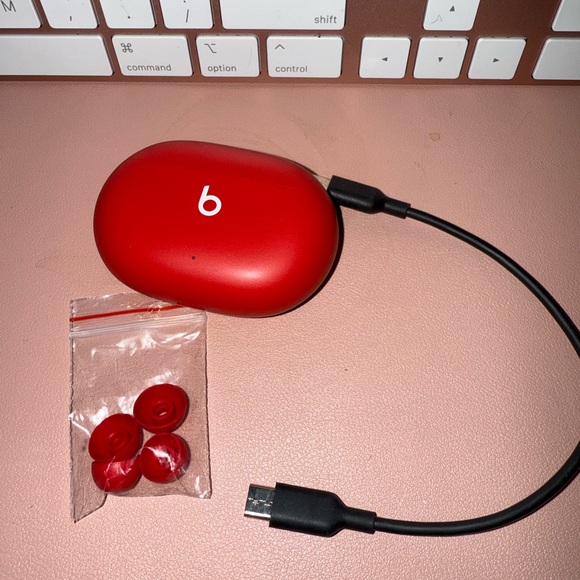 Beats by Dre Red Earbud Headphones - Picture 7 of 7